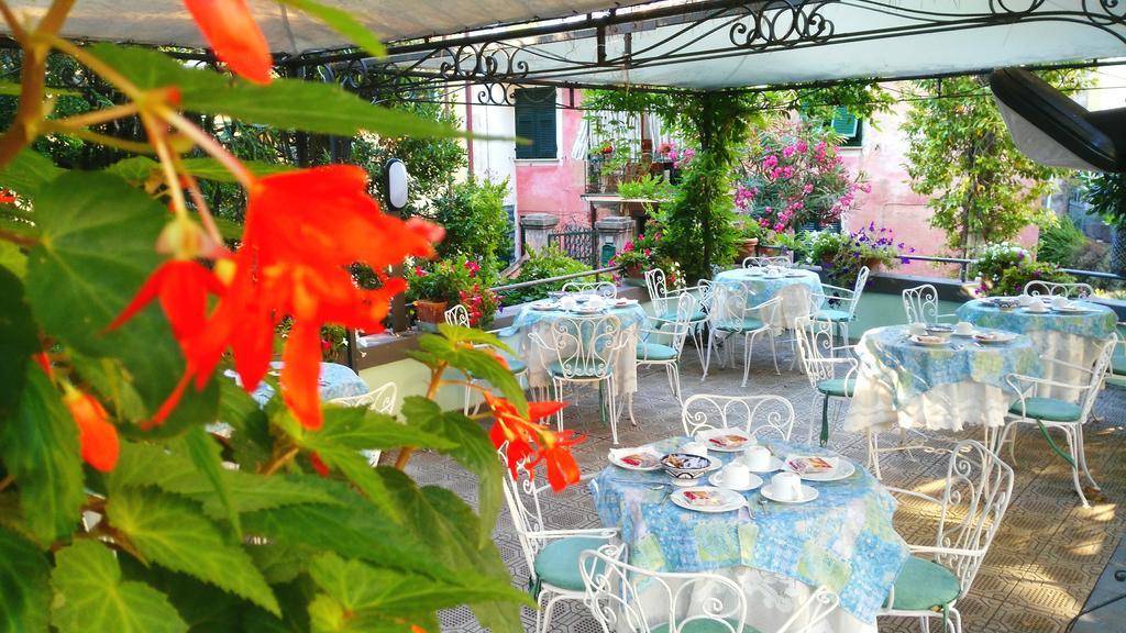 Hotel Pensione Moderna Бонассола Екстер'єр фото